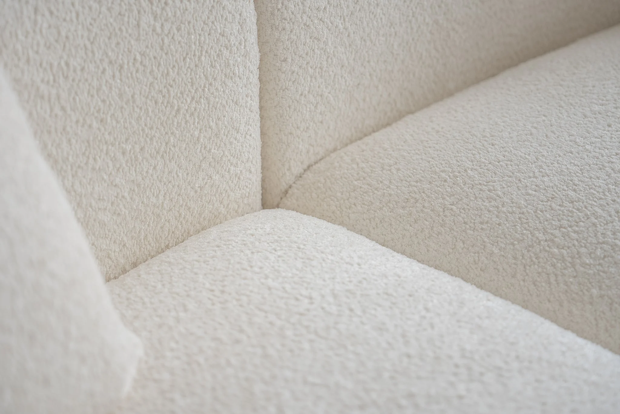 Formia Boucle Curved Chaise Sectional Sofa - Image 7