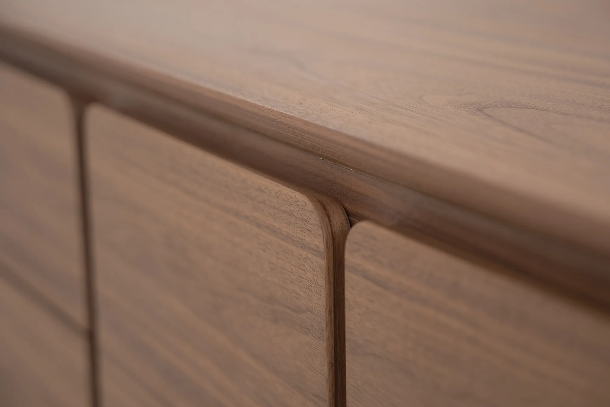 Gentlewood TV Stand in Crown Walnut - Image 11