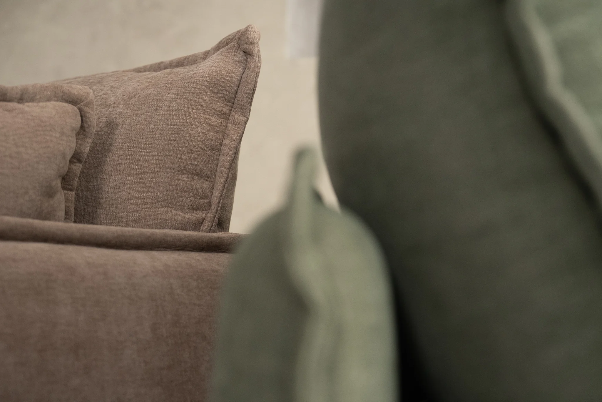 Vensa Modular Reversible Sectional Cloud Couch - Image 33