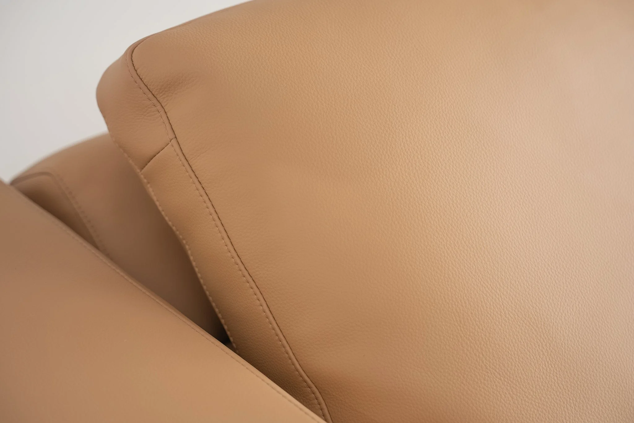 Virelo Dual-Power Reclining Sofa with Ottoman - Image 7